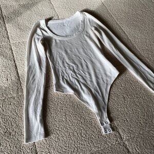 American Eagle Long-Sleeve Scoop Neck Body Suit